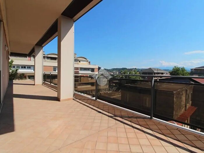 Appartamento quadrilocale in vendita in Via Tiburtina Valeria, Pescara
