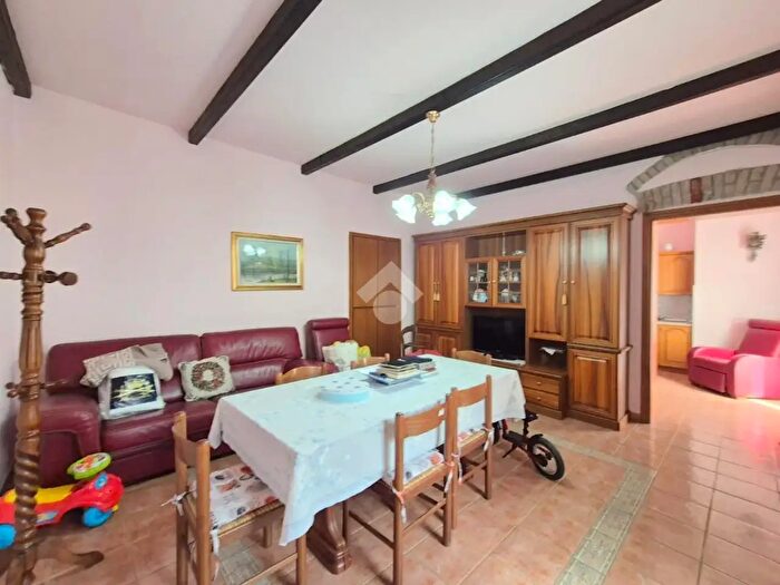 Appartamento con 5 locali in vendita in Via Giovanni Amendola, Acqui Terme