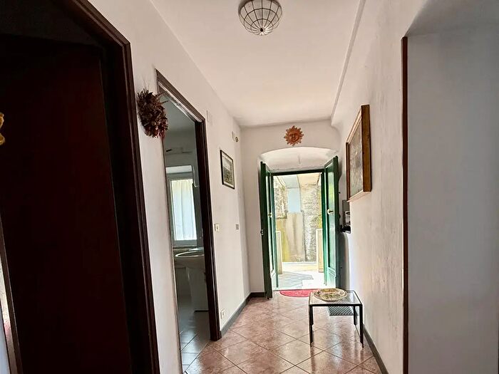 Appartamento trilocale in vendita in Mignanego