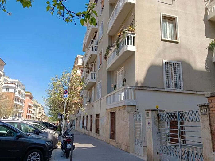 Appartamento monolocale in affitto in Via Livorno, Roma