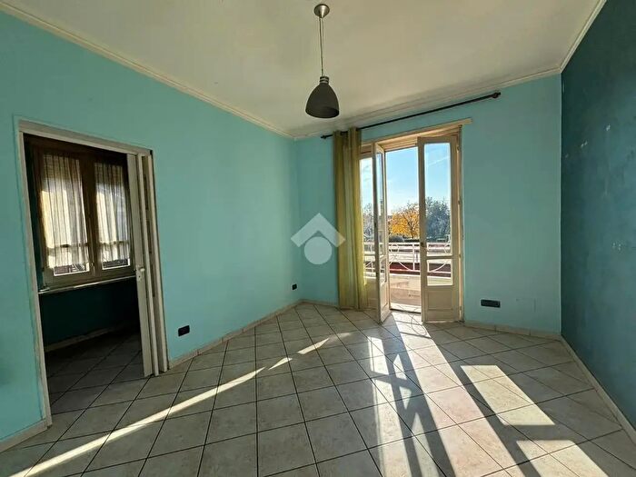 Appartamento trilocale in vendita in Via del Santuario, Leini'