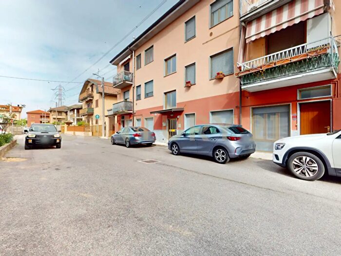 Appartamento trilocale in vendita in Via Bellini, Senago