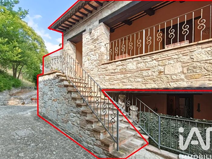 Appartamento con 8 locali in vendita in Frazione Bistocco, Caldarola