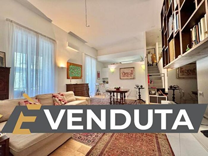 Appartamento trilocale in vendita in Via Giovanni Merliani, Napoli