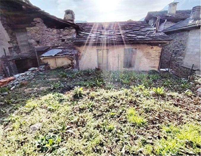 Casa con 5 locali in vendita in Via Vareynaz, Hone