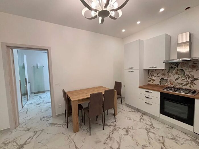 Appartamento trilocale in affitto in Via Giuseppe Gallaino, Firenze