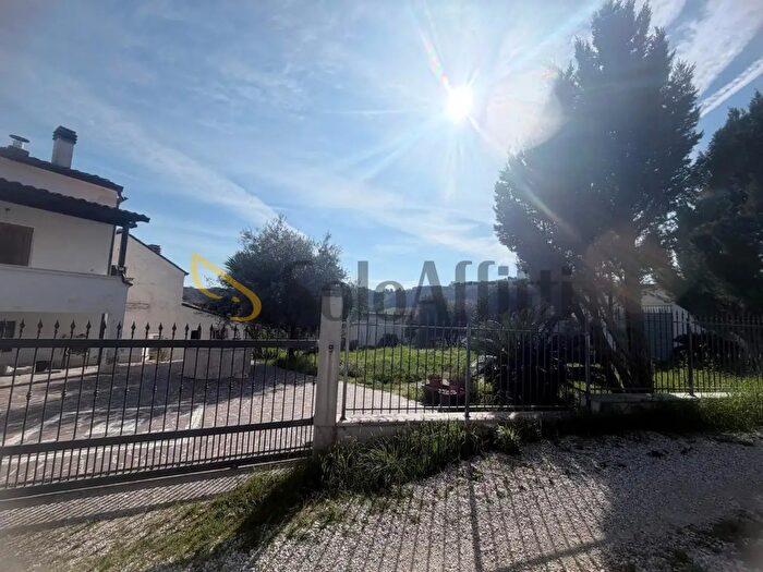 Casa trilocale in affitto in Strada Provinciale, Ripatransone