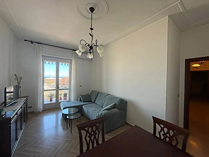Appartamento quadrilocale in affitto in Via Patrioti, Albenga