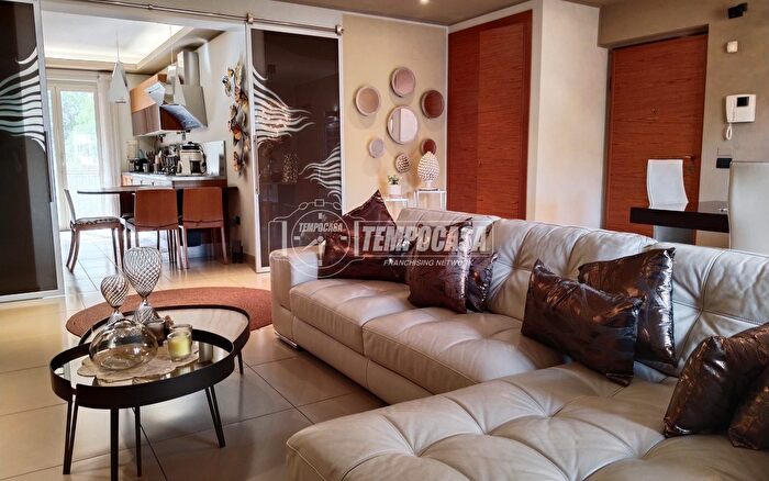 Appartamento trilocale in vendita in Salita Fosse, Messina