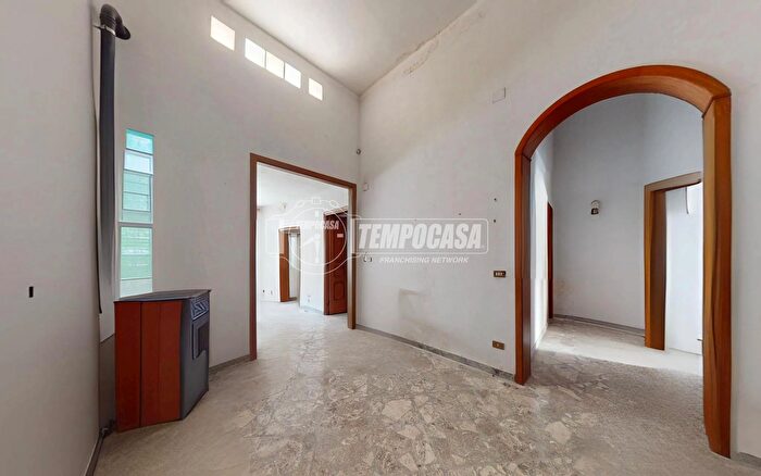 Casa quadrilocale in vendita in Via Murroni, Cavallino