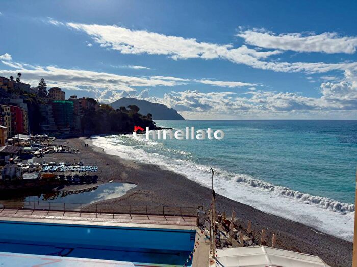 Appartamento quadrilocale in affitto in Via SantErasmo, Centro, Sori