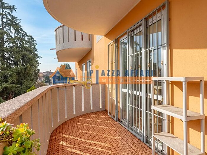 Appartamento trilocale in vendita in Via Agnelli, Gallarate