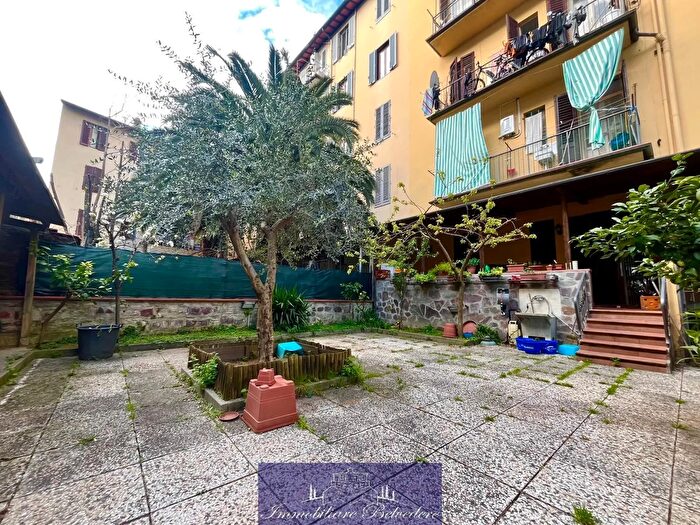Appartamento quadrilocale in vendita in Via dei Vanni, Firenze