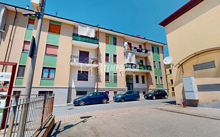 Appartamento trilocale in vendita in Via dello Spumante, Santa Vittoria DAlba