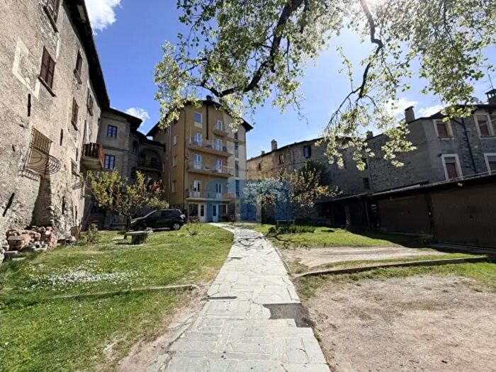 Appartamento quadrilocale in vendita in Via della Vittoria, Bormio