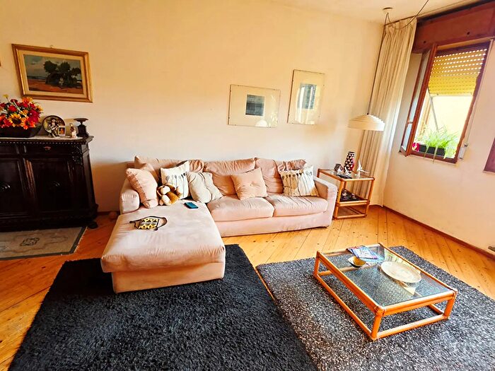 Appartamento con 5 locali in vendita in Sarzana