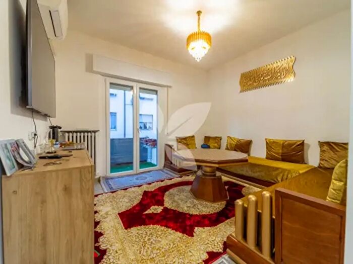 Appartamento trilocale in vendita in Via Pietro Mascagni, Parma