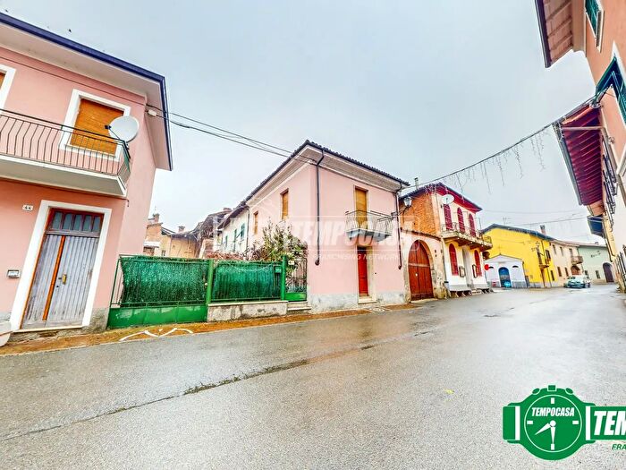 Casa trilocale in vendita in Via Marconi, Basaluzzo
