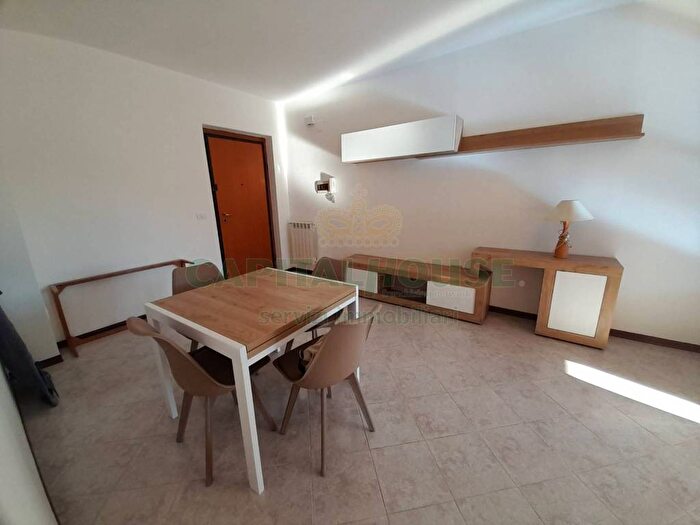 Appartamento trilocale in affitto in Via Dario Russo, Casertavecchia Casola, Caserta