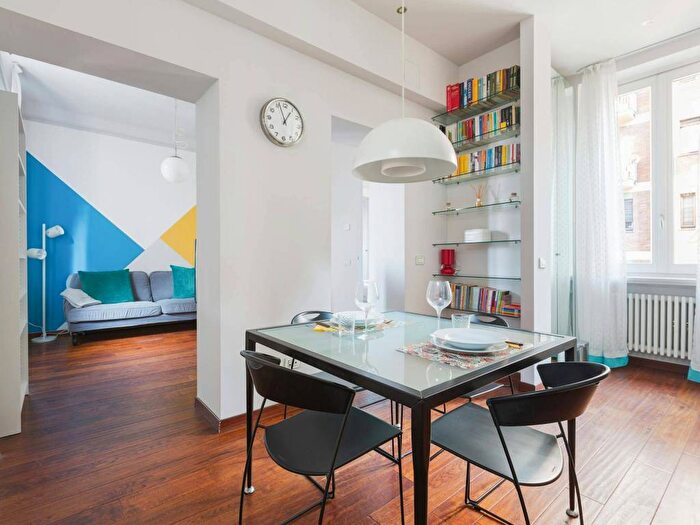 Appartamento monolocale in affitto in Via Federico Confalonieri, Isola, Milano