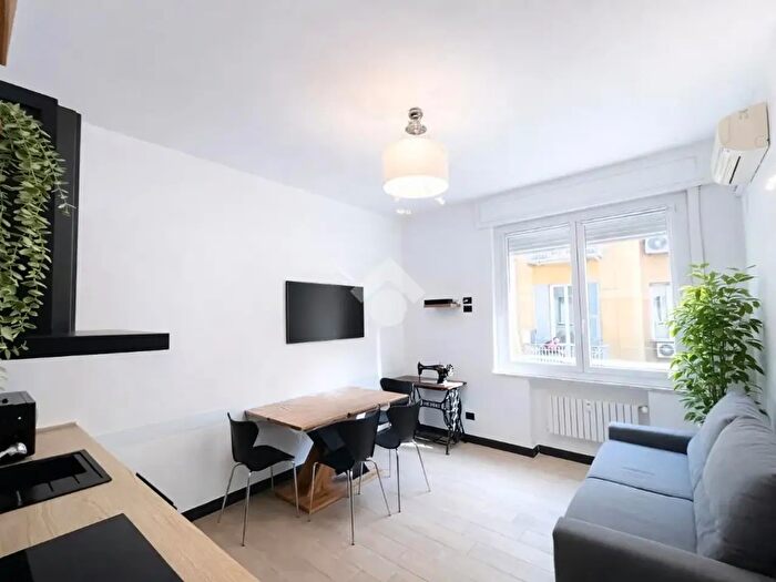 Appartamento trilocale in vendita in Via XX Settembre, Genova