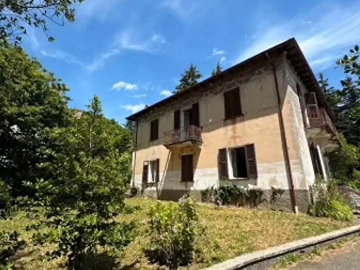 Casa con 6 locali in vendita in Strada Provinciale UrbeVara Passo del Faiallo, Urbe