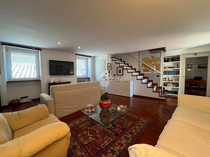 Appartamento quadrilocale in vendita in Piazza Monaldeschi, Orvieto