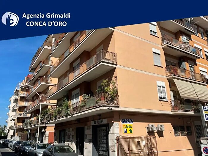 Appartamento monolocale in affitto in Via Val Maira, Roma