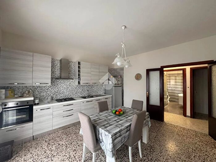 Casa quadrilocale in vendita in Vicolo Santa Chiara, Minturno