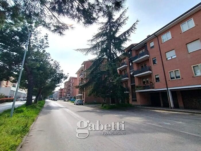 Appartamento con 5 locali in vendita in Via Carducci, Campobasso