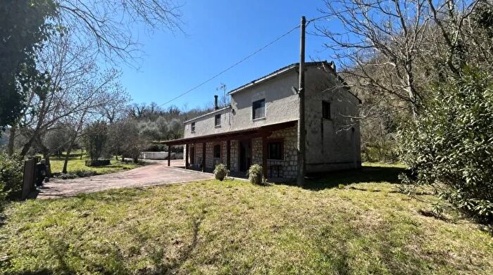 Casa con 7 locali in vendita in Prata Sannita SemiCentro, Prata Sannita