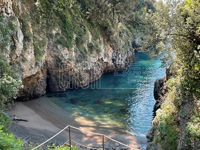 Appartamento quadrilocale in vendita in Località Cala, Lerici