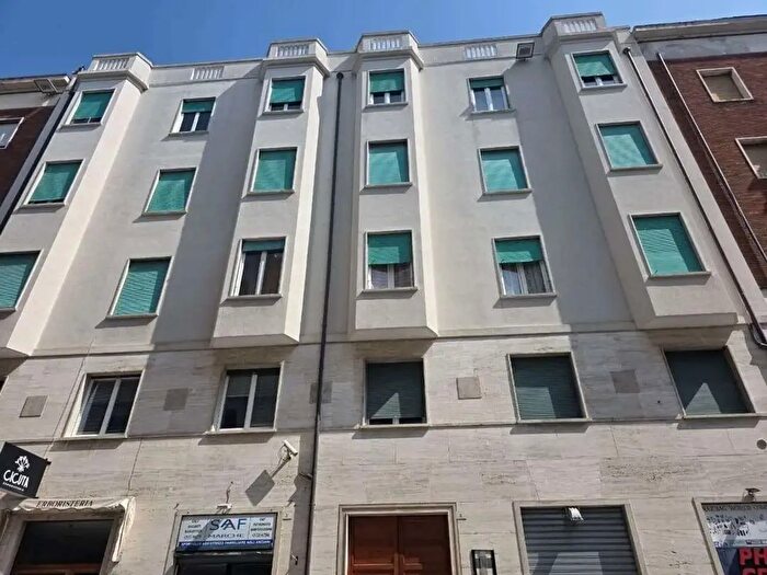 Appartamento con 6 locali in vendita in Ancona