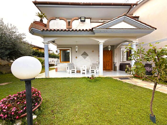 Casa con 5 locali in vendita in Traversa Aleardo Aleardi, Anzio