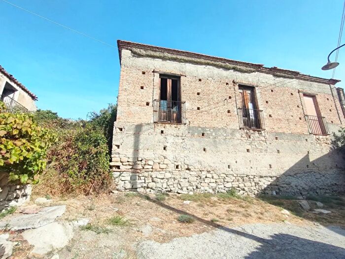 Appartamento con 6 locali in vendita in Via Monsignor Italo Calabrò, Melito Di Porto Salvo
