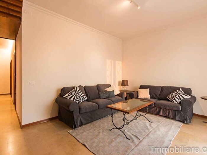 Appartamento quadrilocale in affitto in Via Sergio Failoni, Ponte Crencano, Verona