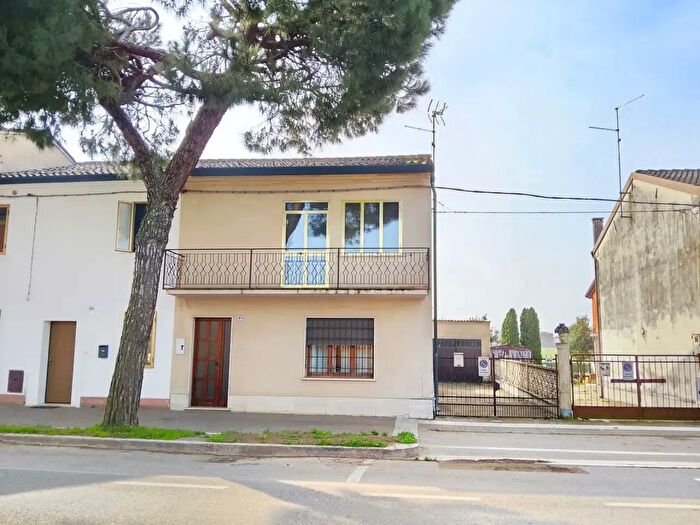 Casa con 6 locali in vendita in Minerbe