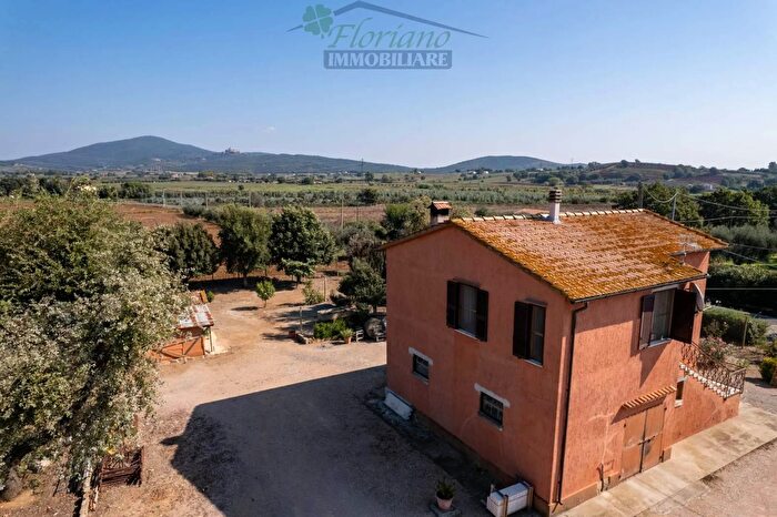 Casa con 8 locali in vendita in Strada Valmarina, Capalbio