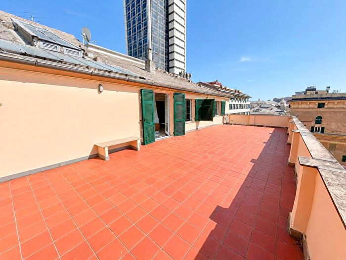 Casa quadrilocale in affitto in Via Vincenzo Ricci, San Vincenzo, Genova