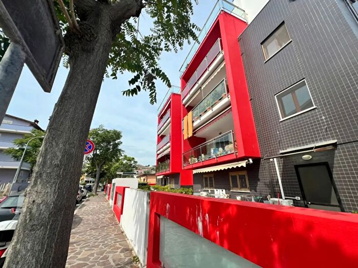 Appartamento trilocale in vendita in Via dei Piceni, Francavilla Al Mare