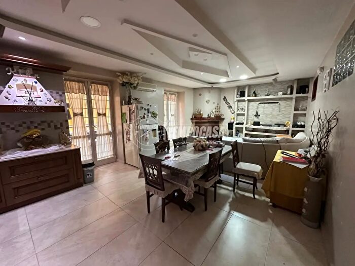 Appartamento quadrilocale in vendita in Via Dante Alighieri, Crispano