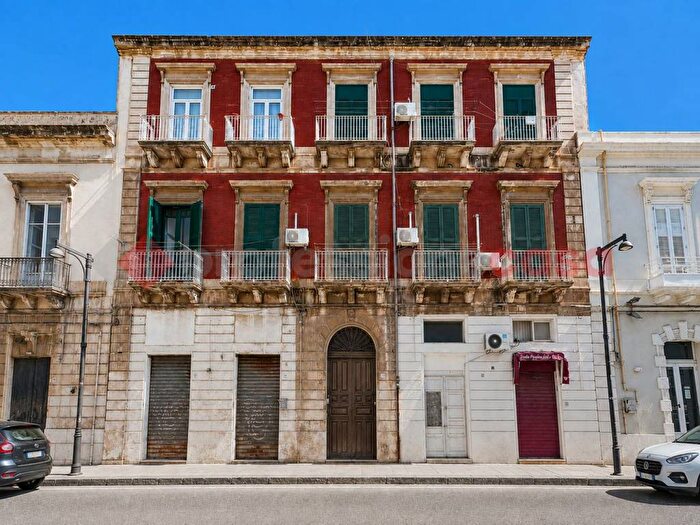 Appartamento quadrilocale in vendita in via francesco crispi, Umberto Ermocrate, Siracusa