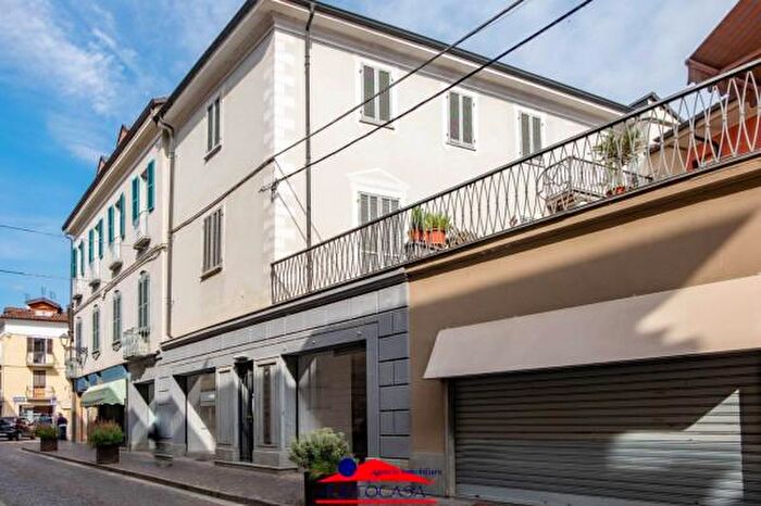 Appartamento trilocale in vendita in Via Luigi Cadorna, Busca