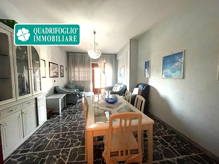 Appartamento trilocale in affitto in Via delle Spighe, Alessandrino Torre Spaccata, Roma