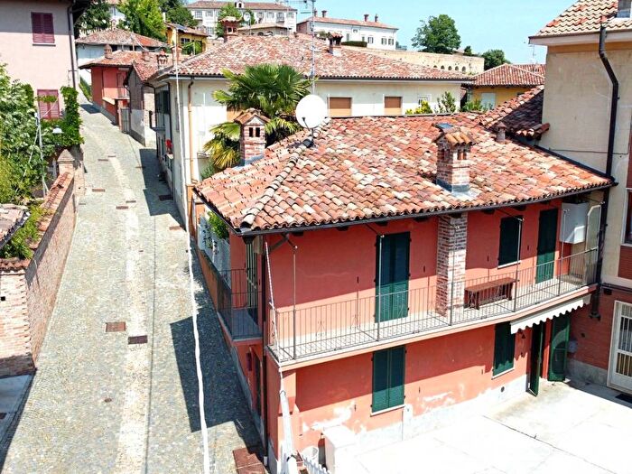 Casa trilocale in affitto in Via Guglielmo Marconi, Centro, Castagnito