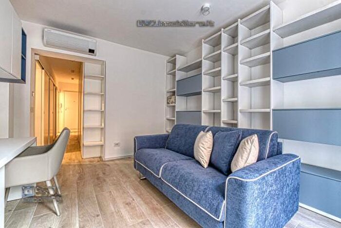 Appartamento trilocale in affitto in Via Gino Rocchi, Bologna