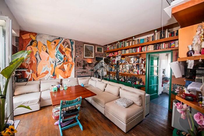 Appartamento trilocale in vendita in Via Giulio Romano, Milano