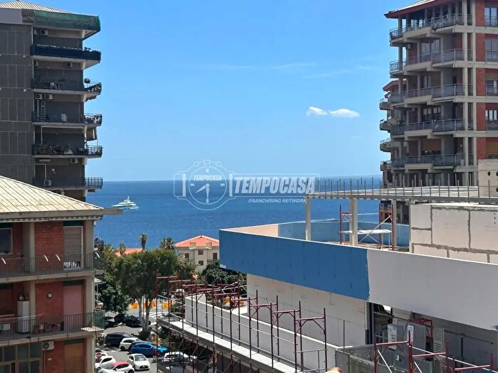 Appartamento quadrilocale in vendita in Via Borgetti, Catania