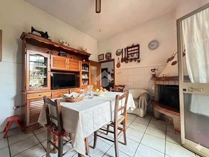 Casa con 5 locali in vendita in Via Buonarroti, Pistoia