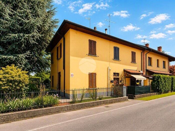 Appartamento bilocale in affitto in Via del bruno, Cascina del Bruno, Arcore
